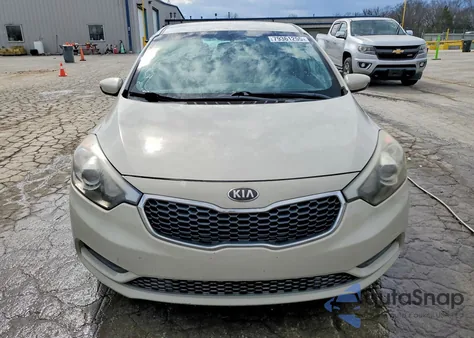 2015 Kia Forte Lx z USA, uszkodzony, nr VIN KNAFK4A65F5372568
